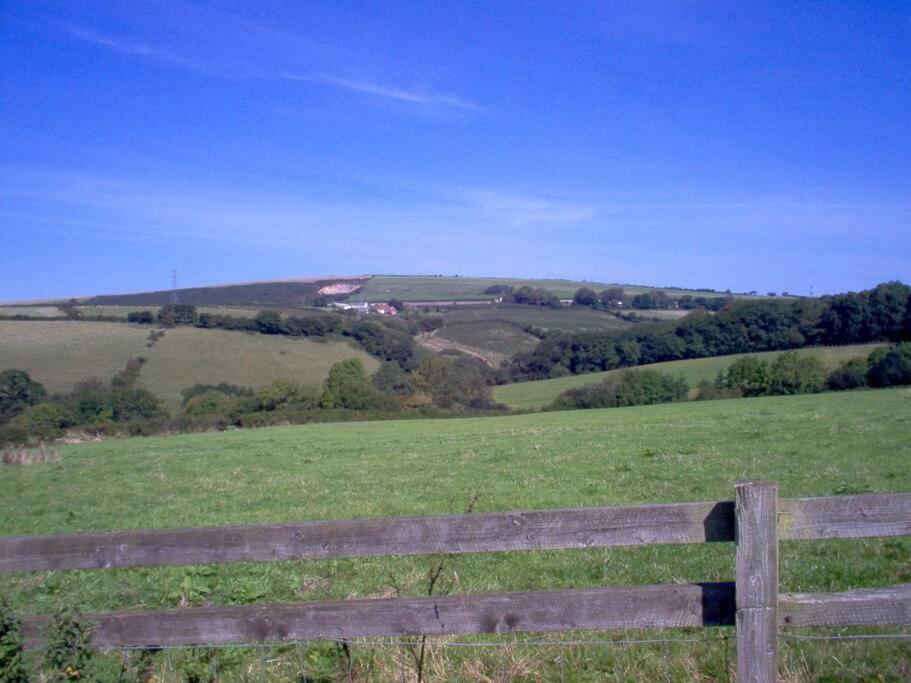 Farmer Bob'S Farmhouse Barnstaple Exterior photo
